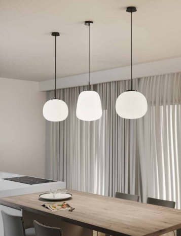 Sospensione vetro opale struttura nero opaco D.35cm 1XE27 non incl. TOLOMEO Sospensione vetro opale struttura nero opaco D.35cm 1XE27 non incl. TOLOMEO